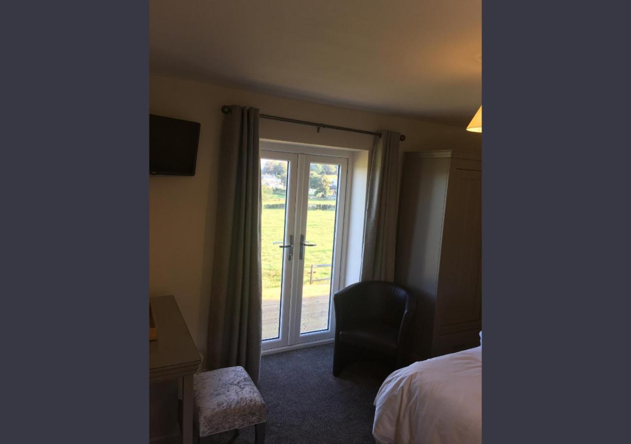 Chevin End Guest House Отлі Екстер'єр фото