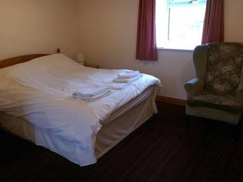 Chevin End Guest House Отлі Екстер'єр фото